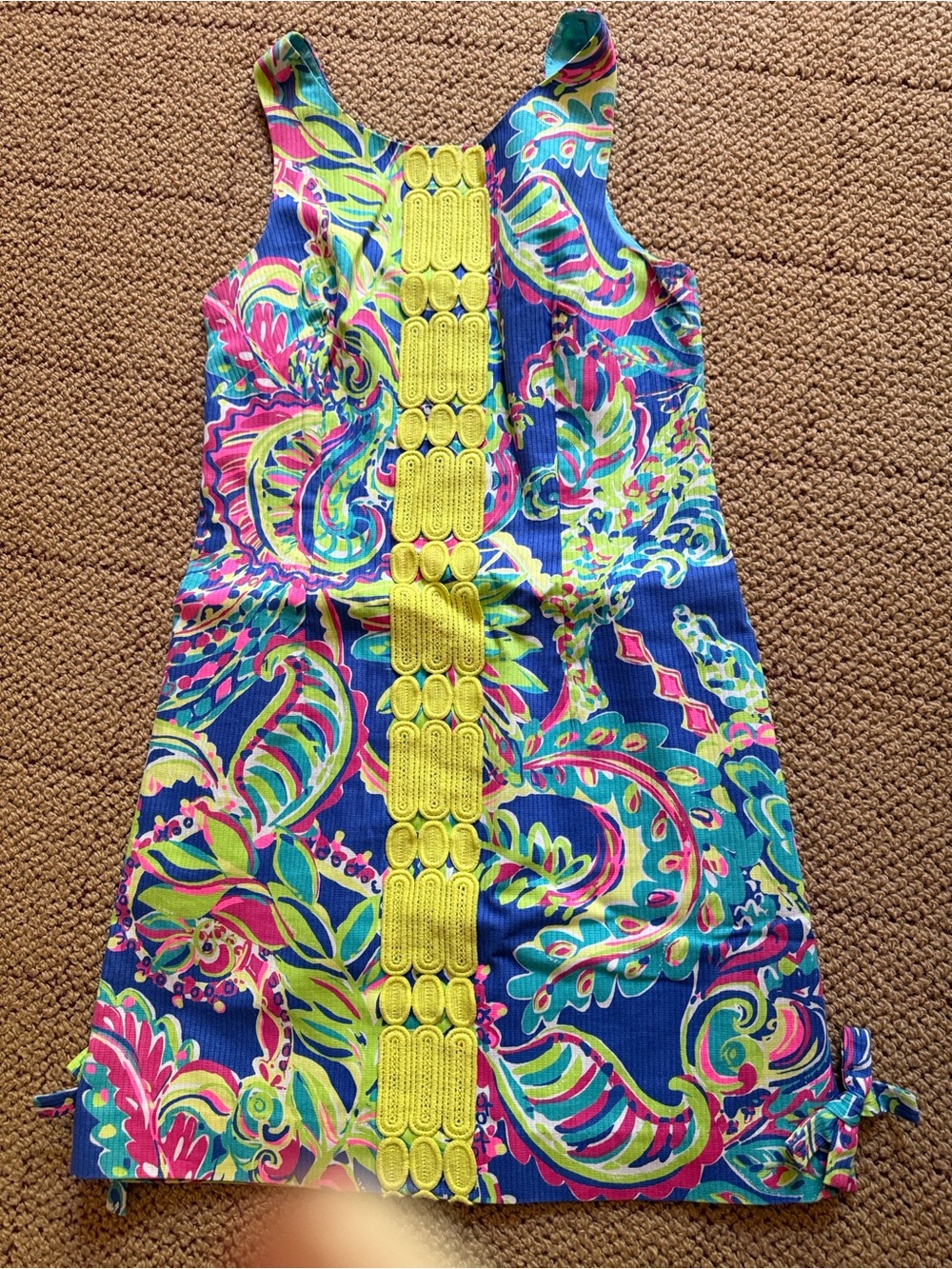 Lilly Pulitzer Bright Paisley Shift Dress with Yellow Trim. Size 2